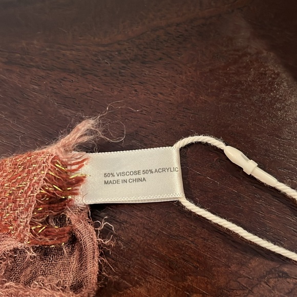 Wrap Scarf Pink and Gold Metallic - Picture 5 of 7